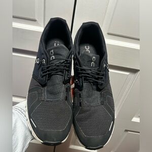 On Cloud 5 Black White Swiss Engineering Lightweight Running Shoes Mens Size 10